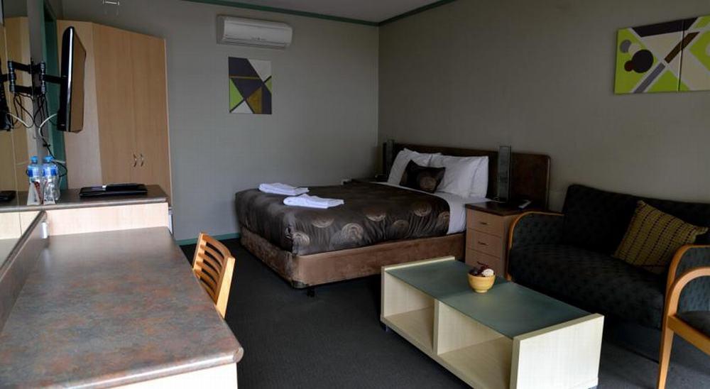 Comfort Inn & Suites Lakes Entrance Exterior photo