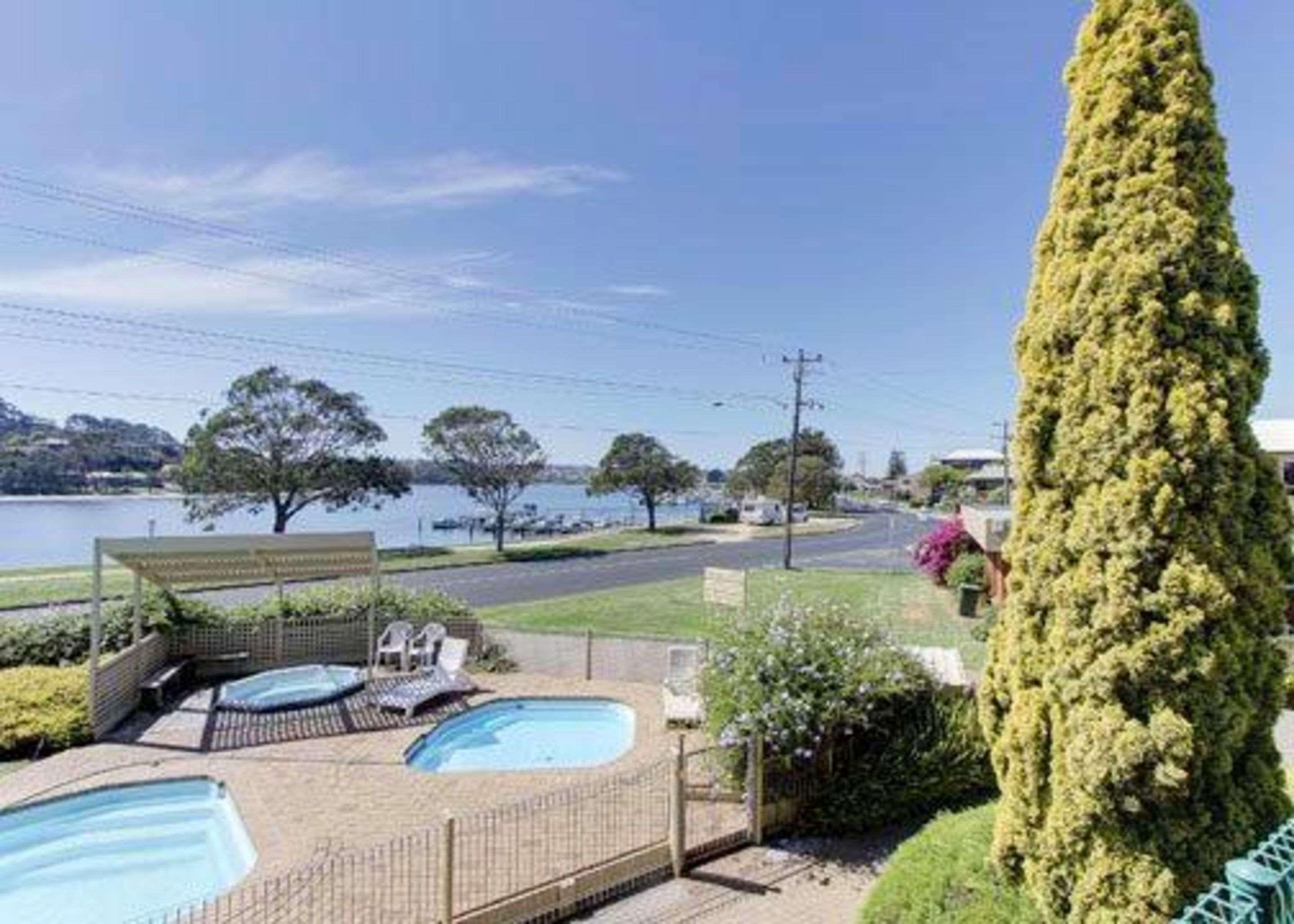 Comfort Inn & Suites Lakes Entrance Exterior photo