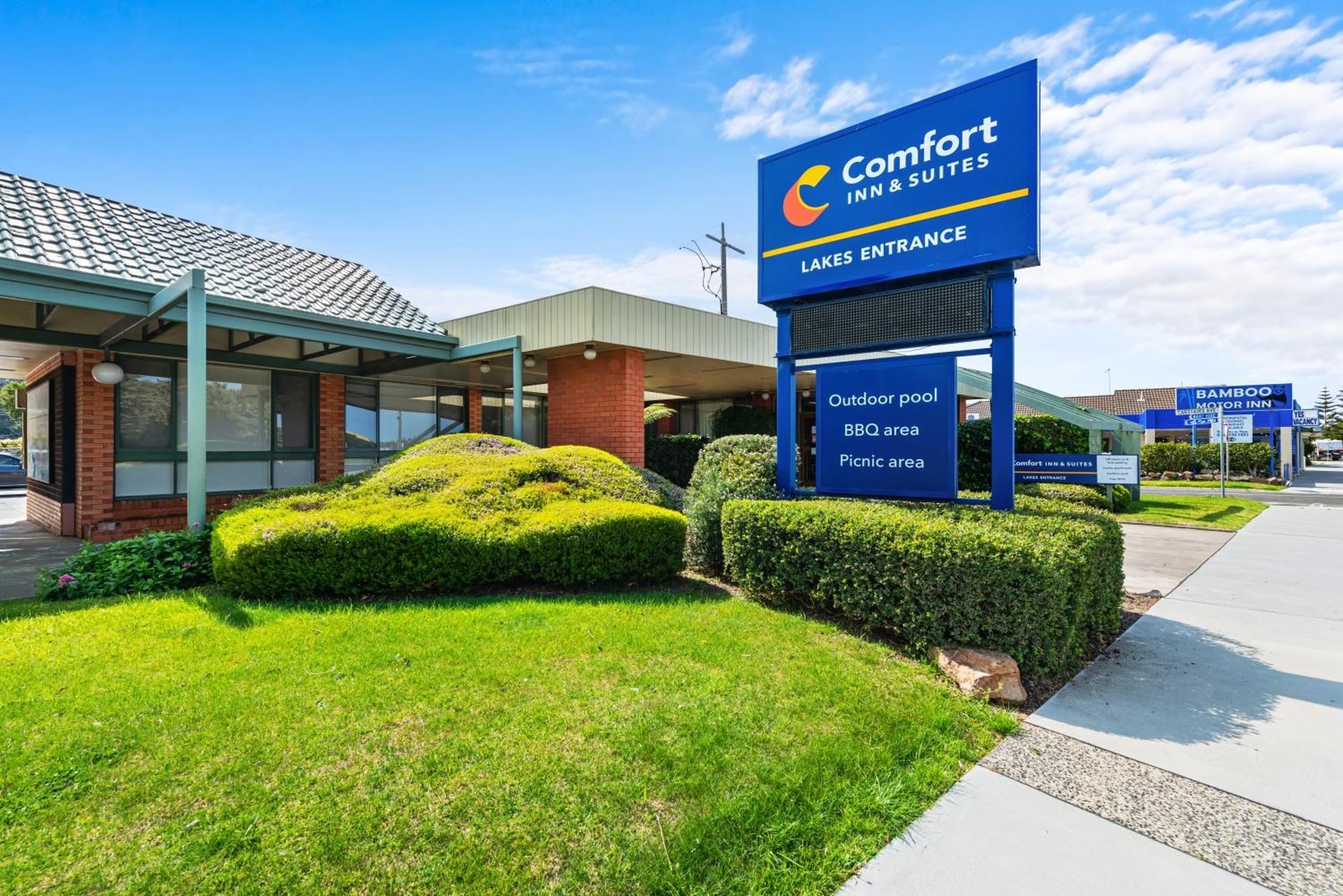 Comfort Inn & Suites Lakes Entrance Exterior photo